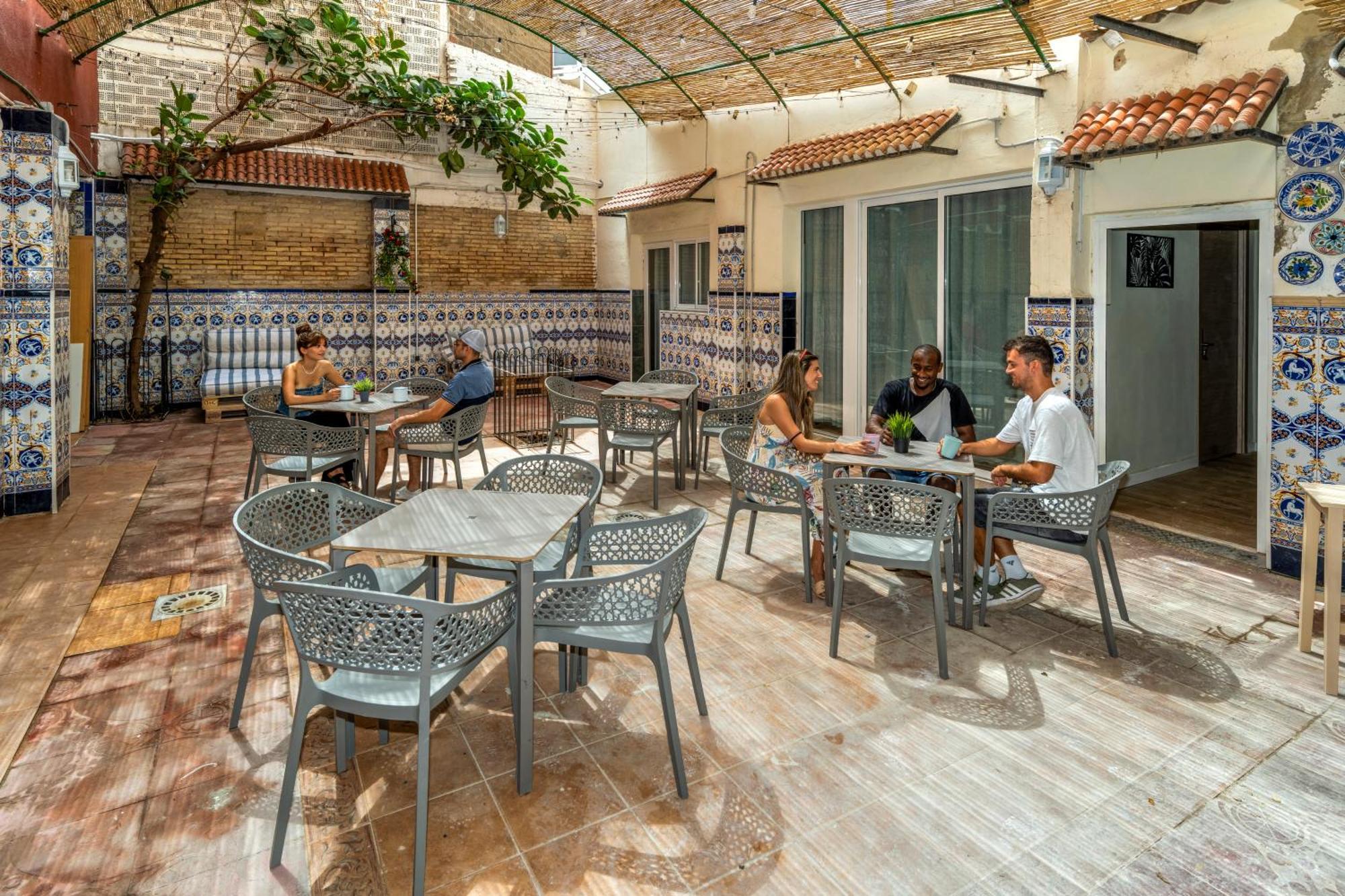 Som Hostel By The Venue Valencia Eksteriør billede